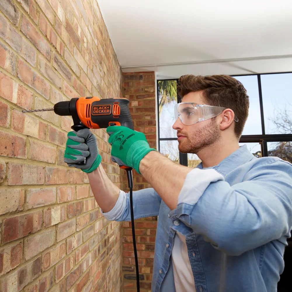 מקדחה חוטית BLACK+DECKER 710W 32 אביזרים מקצועית עם תיק נשיאה באחריות יבואן רשמי