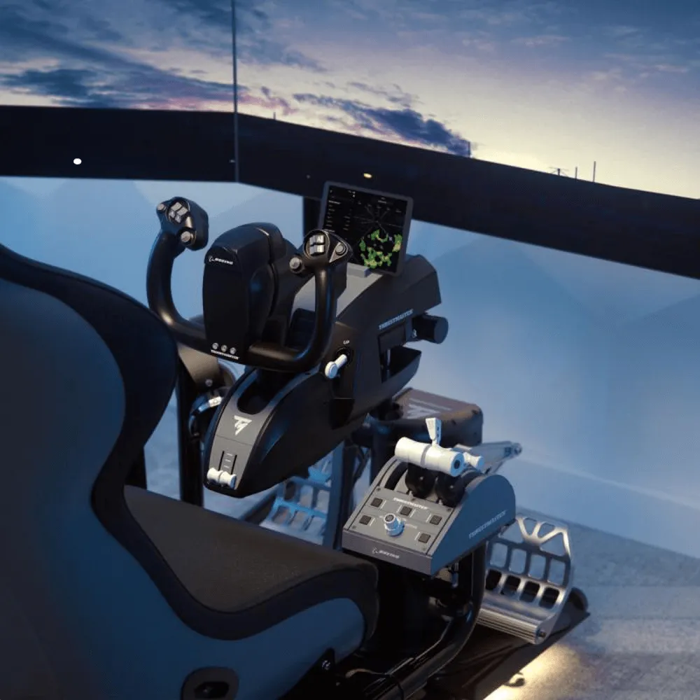 מערכת הגה טיסה Thrustmaster TCA Yoke Pack Boeing Edition – הגה 1:1 + מצערת 3 צירים + תושבת – Xbox ו-PC