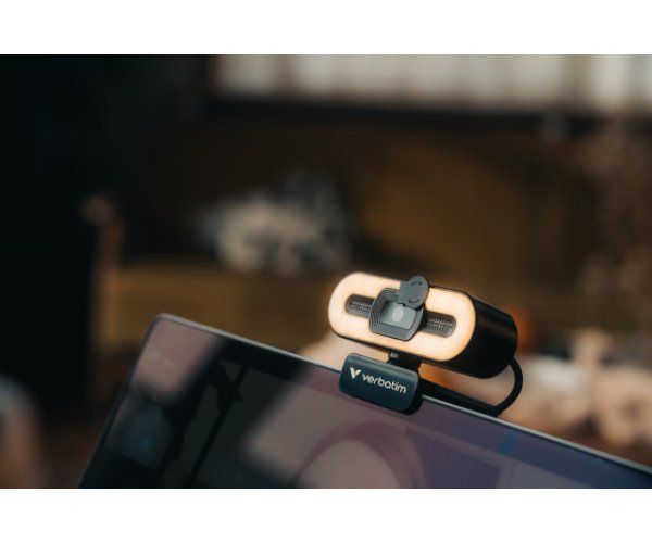 מצלמה Verbatim AWC-02 FHD 1080P Autofocus with Mic and Light