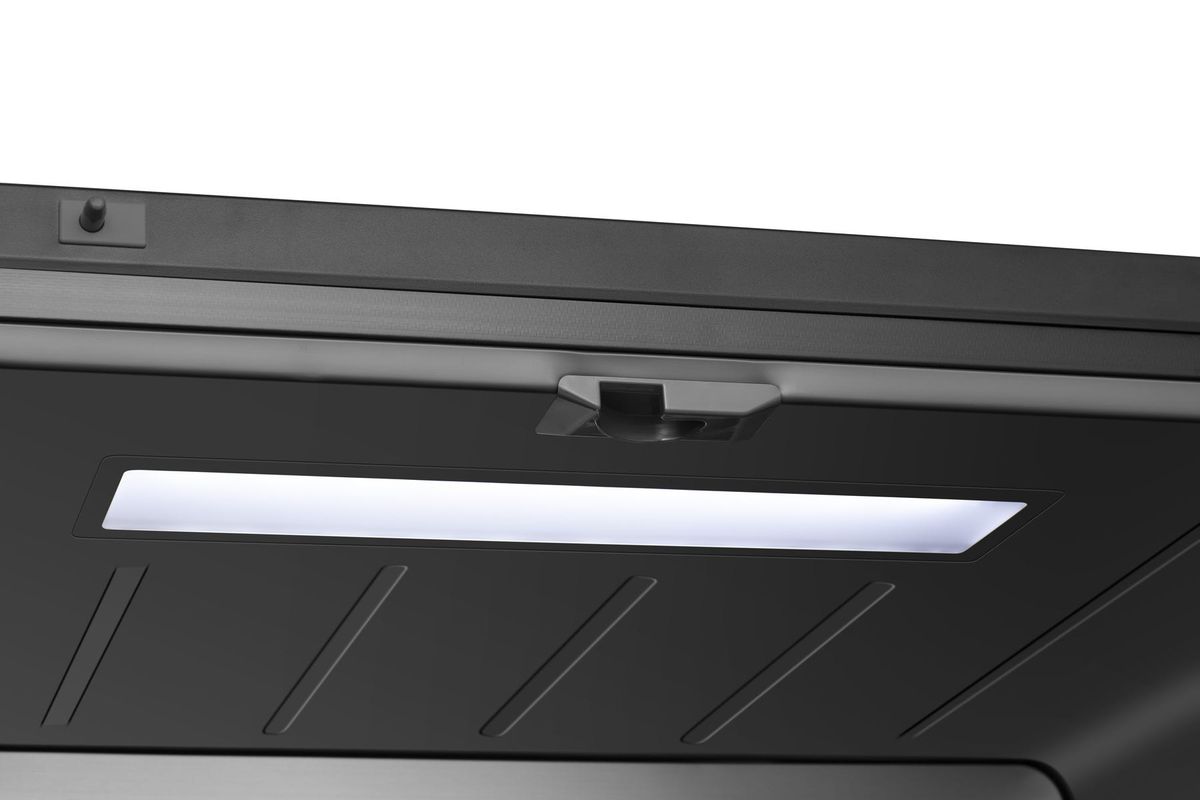 מקרר Hisense ארבע דלתות עם בר חיצוני בנפח 584 ליטר נטו דגם  RQ760N4SBFE בצבע שחור