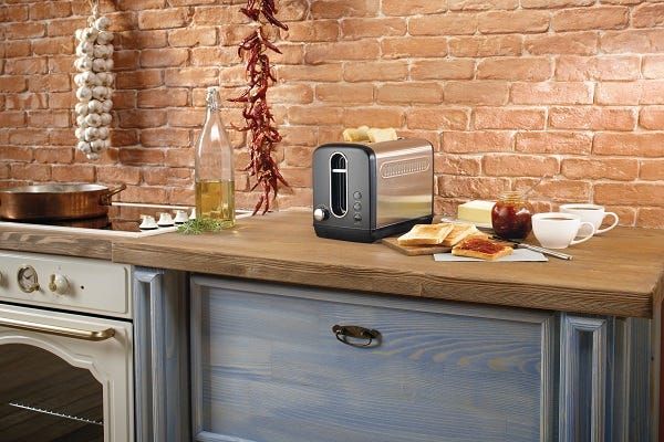 מצנם בצבע שחור gorenje בעיצוב קלאסי דגם T1100CLBK