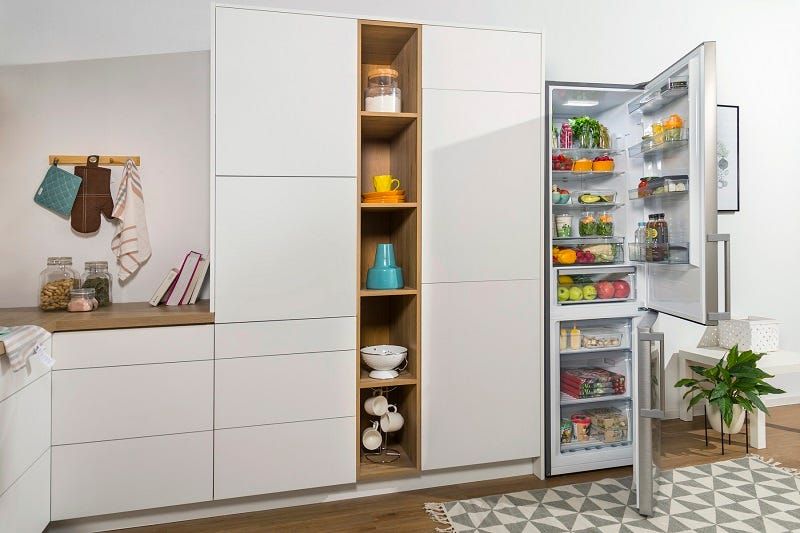 מקרר 2 דלתות gorenje  מקפיא תחתון 329 ליטר בצבע נירוסטה דגם NRC6193SXL5