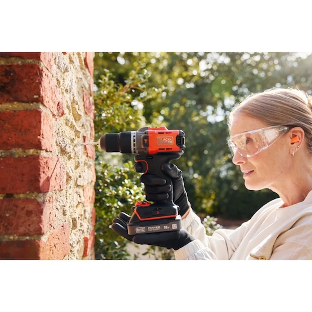מקדחת פטיש BCD383D1XC-QW מבית BLACK&DECKER