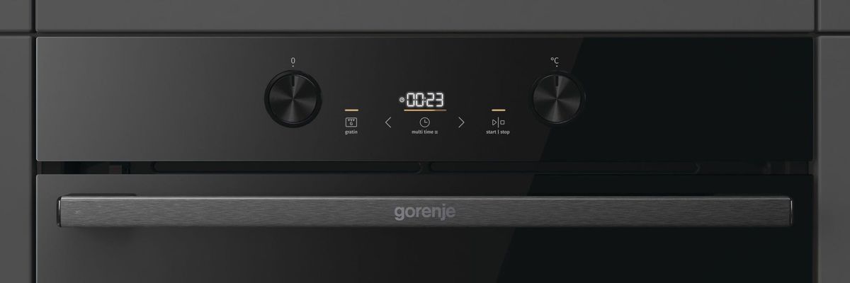 תנור בנוי פירולטי  gorenje בגימור זכוכית שחורה 60 סמ דגם BPS6737E04DBG