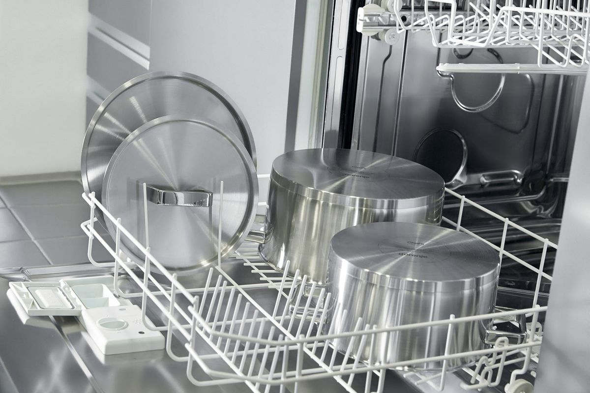 סט סיריי שף ומחבתות נירוסטה gorenje דגם: CWSA08HC