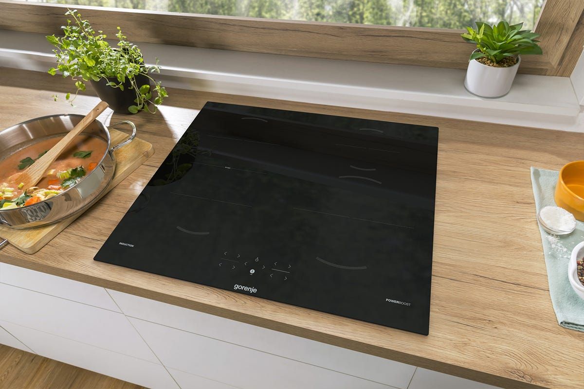 כיריים אינדוקציה gorenje בצבע שחור דגם GI621FMC