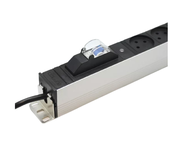 פנל 6 Power outlet