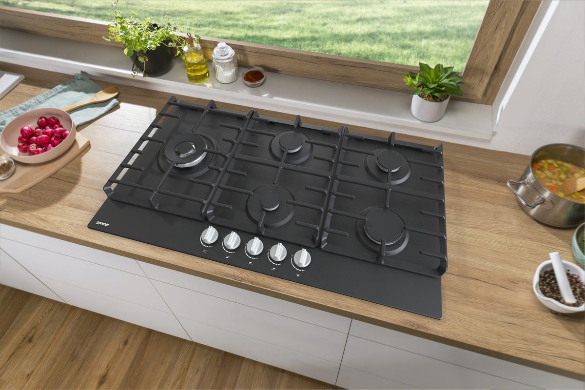 כיריים גז gorenje בגימור שחור 90 סמ דגם GW951MB