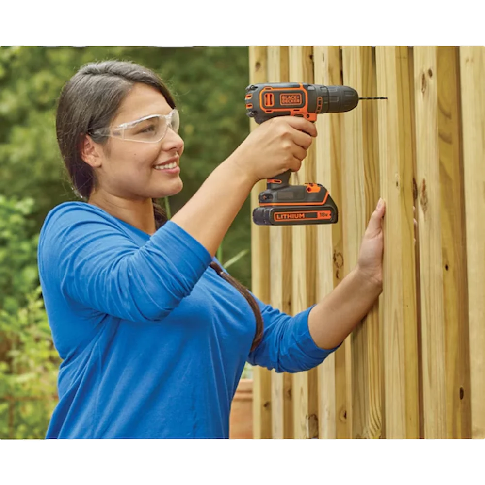 מברגת קידוח BDCDC18 מבית BLACK&DECKER