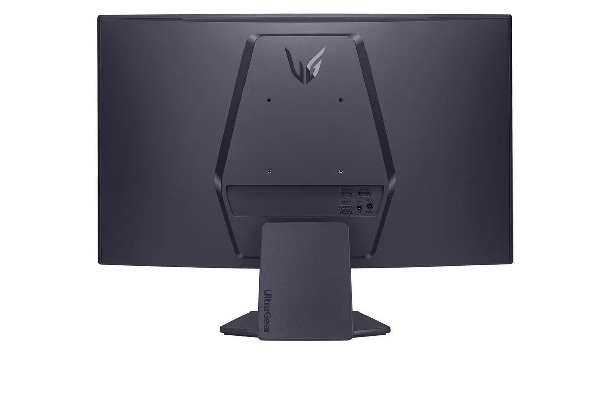 מסך מחשב 27 גיימינג קעור UltraGear™ QHD תוצרת LG דגם: 27GS60QC-B מתצוגה