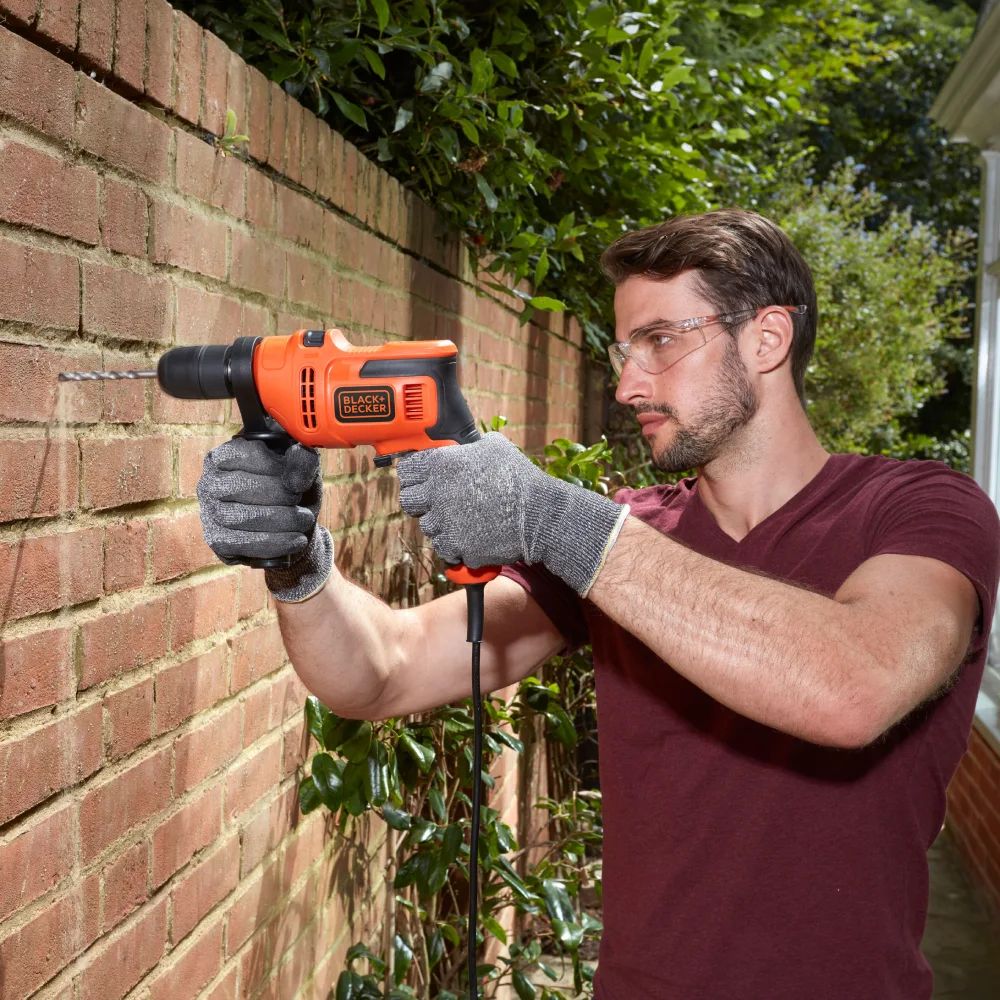 מקדחה פטישון חשמלית BLACK&DECKER 500W עם מנוע חזק 2800 סל"ד באחריות יבואן רשמי לשנתיים