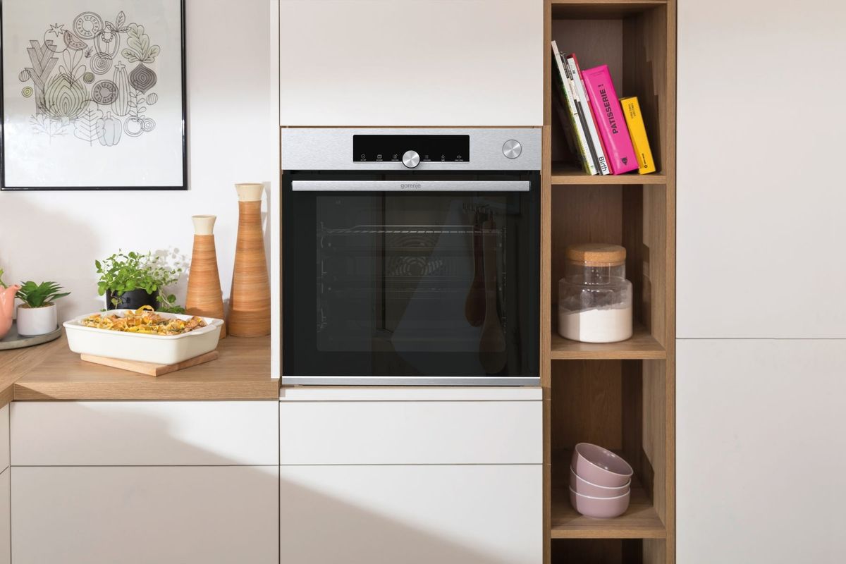 תנור בנוי gorenje בגימור נירוסטה דגם BSA6747A04X