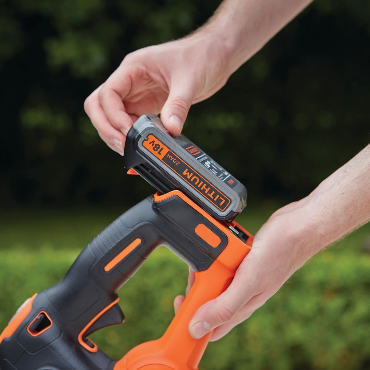 גוזם גדר חיה נטען 50 ס"מ BLACK DECKER Powercommand 18V סוללה אלחוטית באחריות יבואן רשמי
