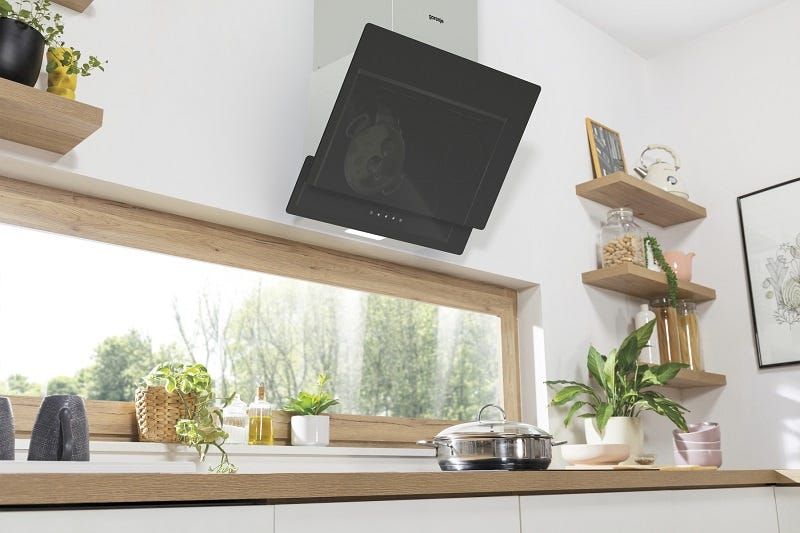 קולט אדים צמוד קיר וורטיקלי  gorenje שחור בשילוב נירוסטה דגם WHI649EXBG