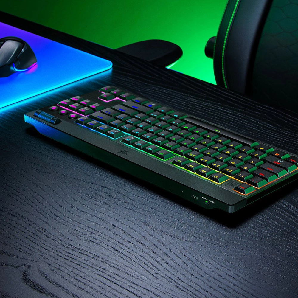RAZER BLACKWIDOW V4 LOW-PROFILE TENKEYLESS HYPERSPEED – מקלדת מכנית אלחוטית – תמונה 3