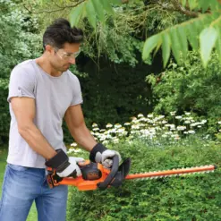 גוזם גדר חיה נטען 50 ס"מ BLACK DECKER Powercommand 18V סוללה אלחוטית באחריות יבואן רשמי