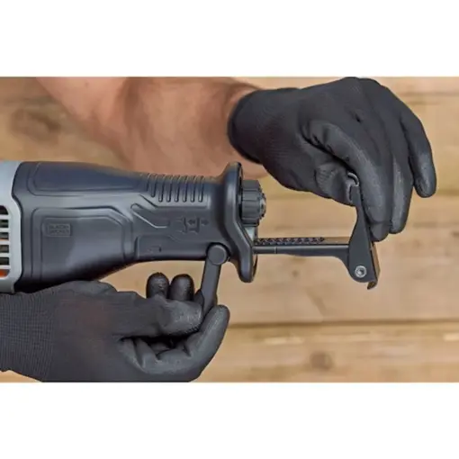 מסור חרב אוניברסלי עוצמתי 750W דגם BES301-GB מבית BLACK&DECKER