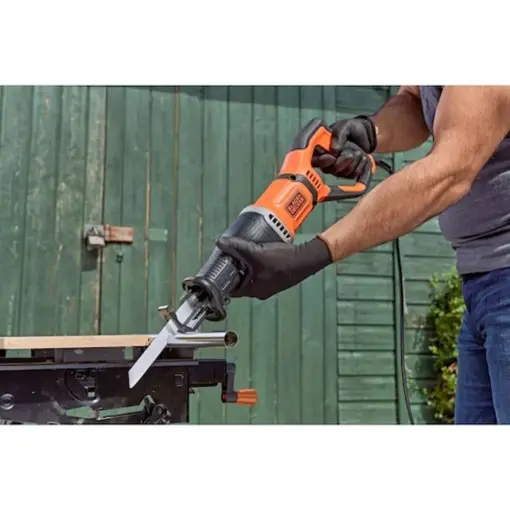מסור חרב אוניברסלי עוצמתי 750W דגם BES301-GB מבית BLACK&DECKER