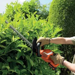 גוזם גדר חיה נטען Black+Decker GTC1845L20 – להב 45 סמ