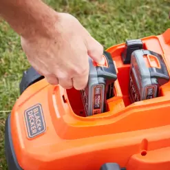 מכסחת דשא נטענת Black+Decker BCMW3318N – רוחב כיסוח 33 סמ